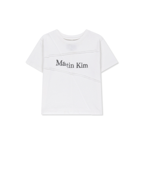 DIAGONAL CUT LOGO CROP TOP IN WHITE
