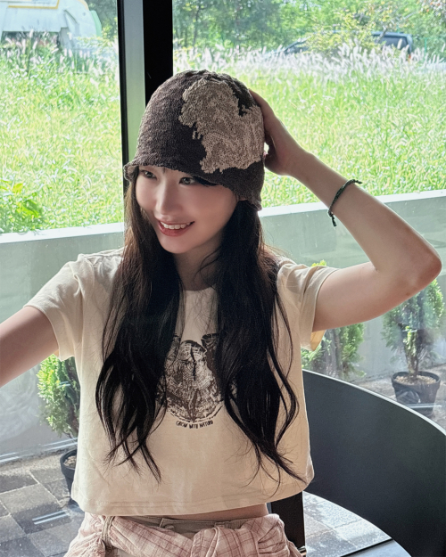 Jacquard Heart Beanie (Mocha Brown)