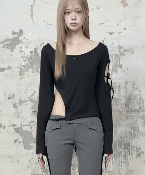 String Panel Point Long Sleeve (Black)