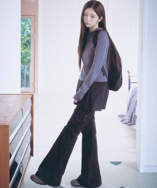 Pocket tab cargo bootcut pants BLACK