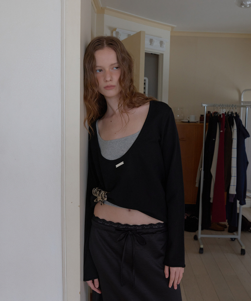 Ross deep u-neck knit - Black
