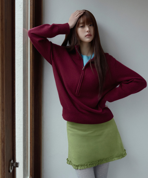 HIGH NECK KNIT HALF ZIP-UP BURGUNDY