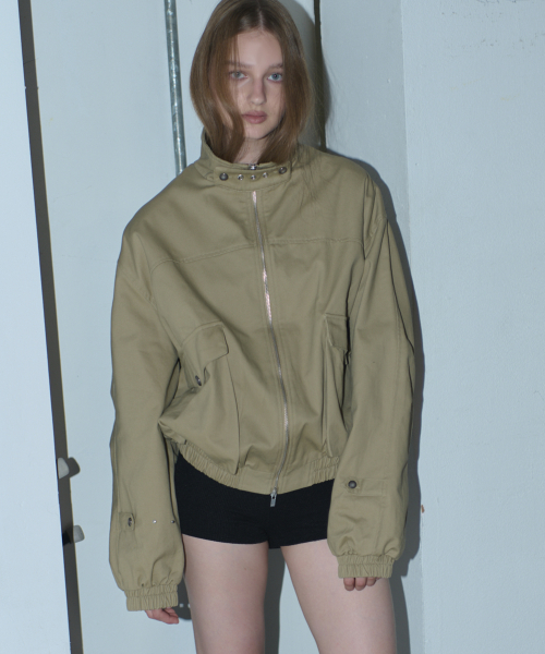 Studded high-neck buckle multi-pocket point oversized blouson cotton zip-up jacket [beige]