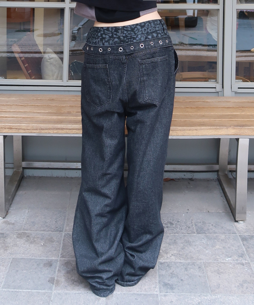 Leopard color-block eyelet strap point four-season wide oversized denim pants [black denim]