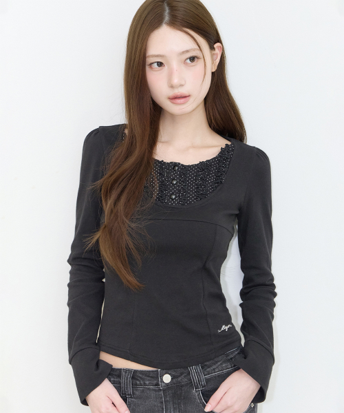 RUFFLE LAYERED LONG SLEEVE BLACK