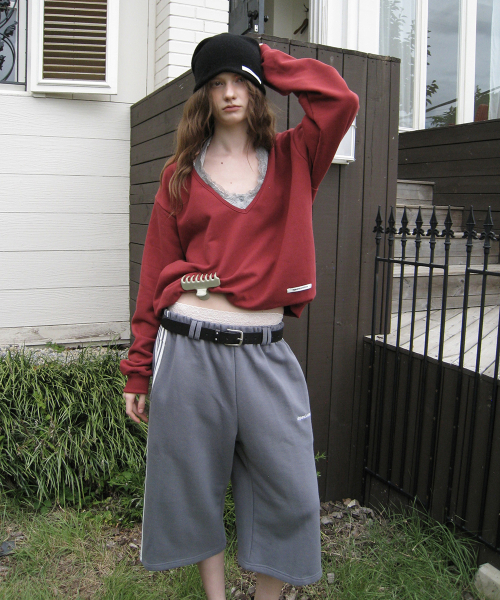 Hines deep v-neck sweatshirt - Red
