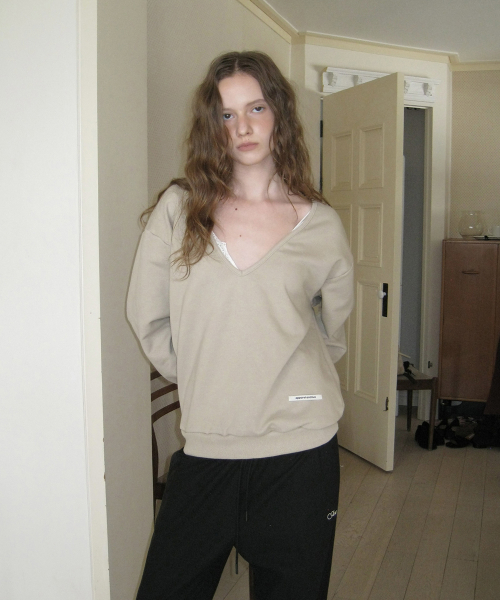 Hines deep v-neck sweatshirt - Beige
