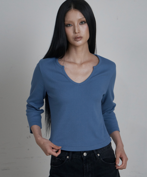 C 90S LINE SLIT NECK T-SHIRT_SMOKE BLUE