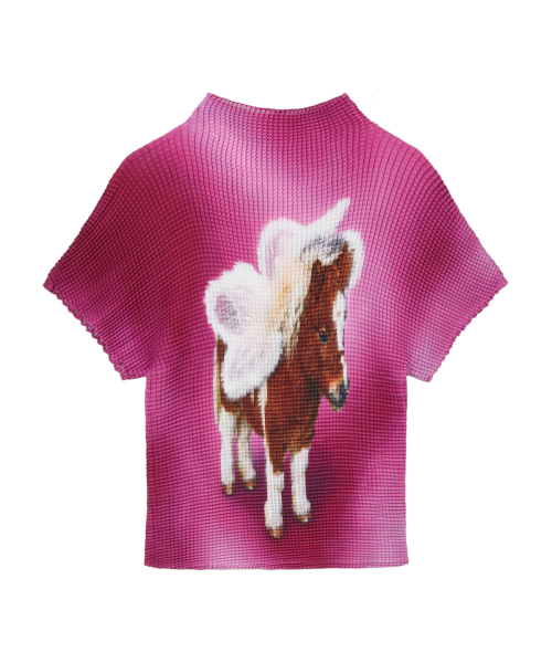 PLEATED GRAPHIC T-SHIRT IN PINK