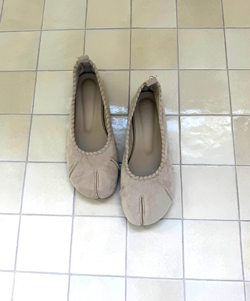 TWIST TABI FLAT (BEIGE)