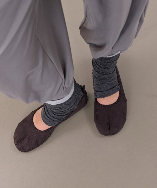 TWIST TABI FLAT (CHARCOAL)