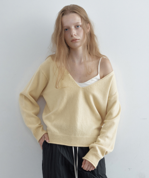 Sally Cashmere Deep V-Neck Knit (Butter)