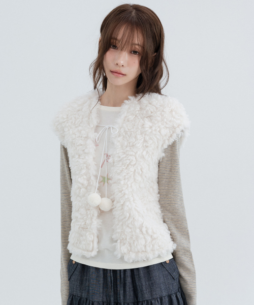 Pompom Fur Vest_Ivory