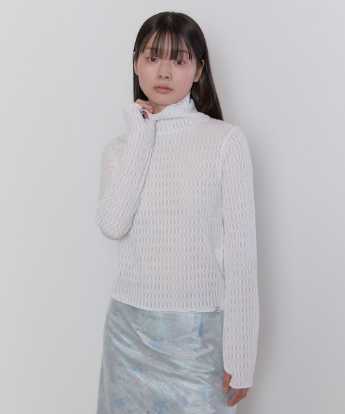 Textured Mock Neck Top [White]