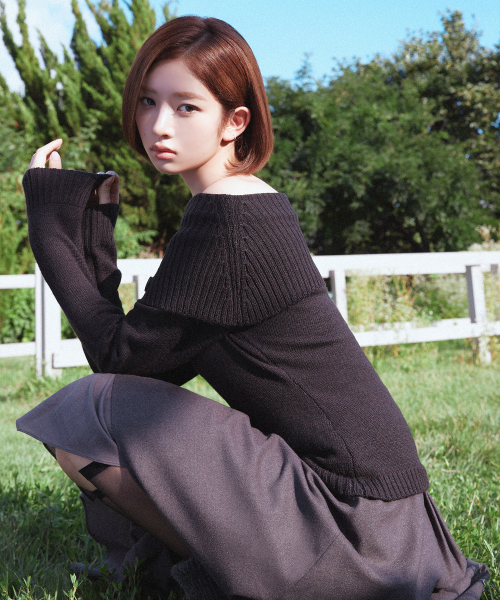 Button off shoulder knit BLACK