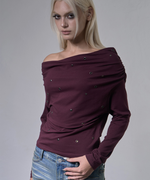 EYELET COWL ONE-SHOULDER TOP (PLUM) F26ZB520
