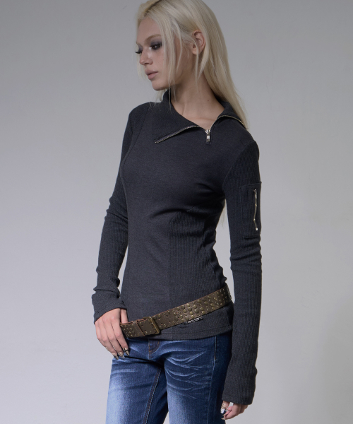 MOTO HIGH-NECK TOP (CHARCOAL) F26ZB517