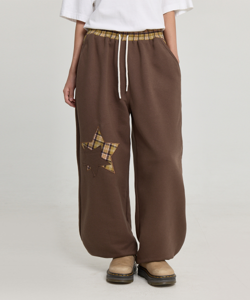 Check Star Embroidery Sweat Pants BROWN