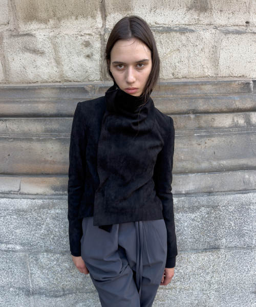 DRAPED SCARF JACKET IN BLACK