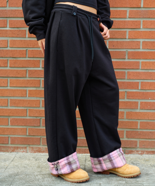 CHECK ROLL UP SWEATPANTS BLACK