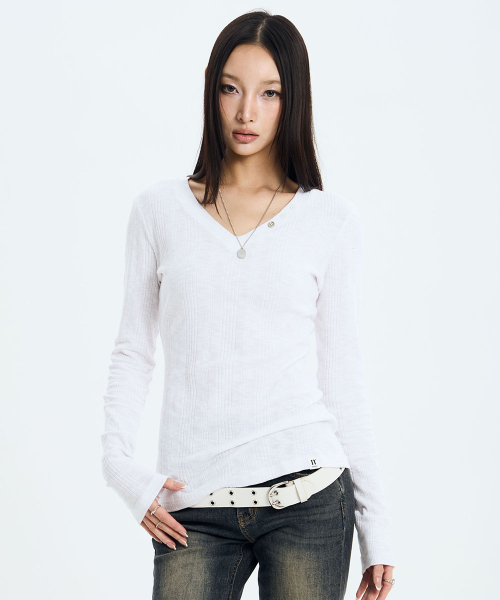 V-Neck Slim Top (WHITE)