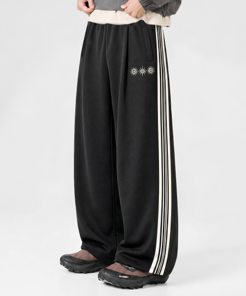 VLAD ONE-TUCK CURVED TRACK PANTS_(3 SYMBOL JERSEY) BLACK&IVORY