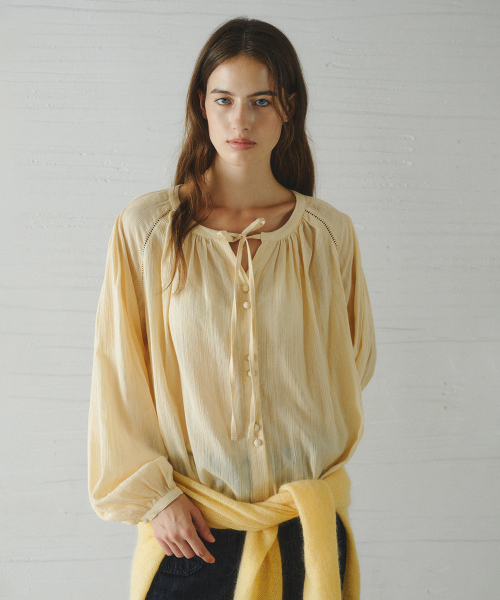 LUCIA raglan shirring blouse_BUTTER