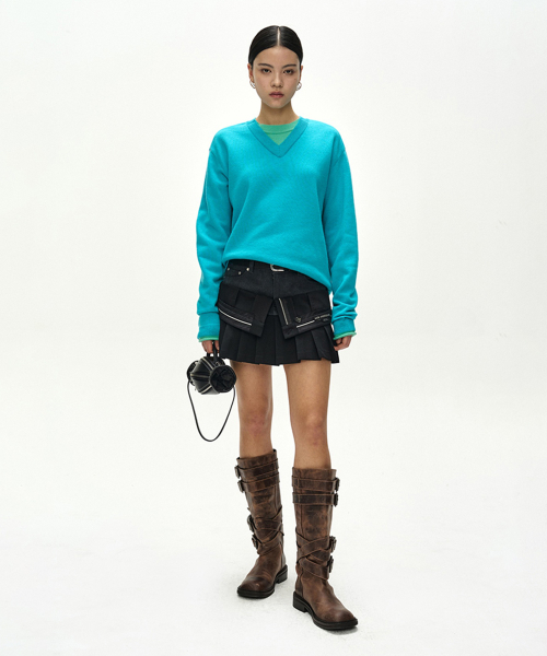 UNISEX LAYERED V-NECK SWEATER (SKY BLUE)