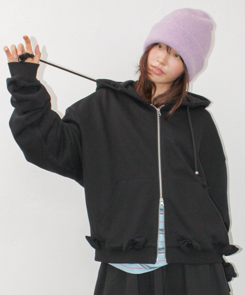 BUTTON RIBBON HOODIE ZIP UP BLACK