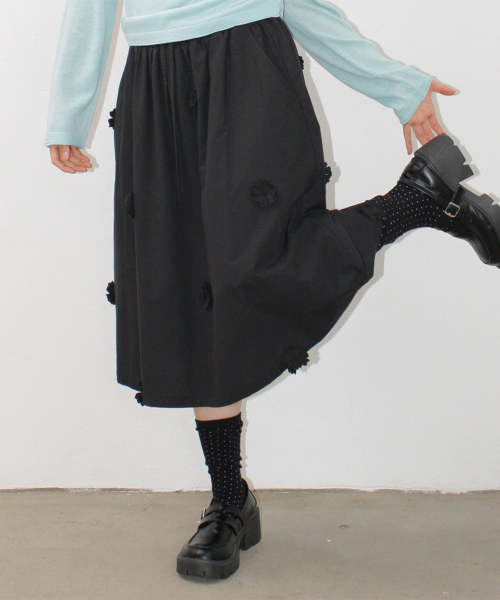 MINI FLOWER SKIRT BLACK
