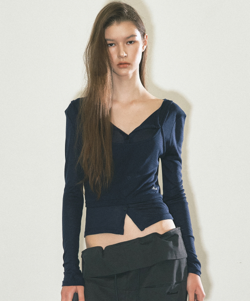 HENLEY NECK LAYERED SLEEVE TOP_NAVY
