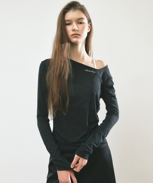 ASYMMETRY DRAPE SHIRRING TOP_BLACK