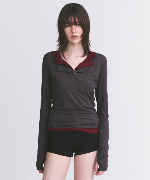 Color-Block Layered Long-Sleeve Henley T-Shirt with Fingerhole Detail [Charcoal]