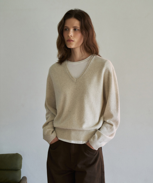 Wholegarment Wool 100 V-Neck Knit Top[LMBFAUKN311]-Oatmeal