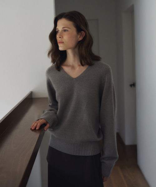 Wholegarment V-Neck Knit Top[LMBFAUKN2100]-Stone Taupe