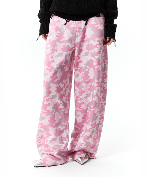 CHERRY CAMO WIDE-FIT DENIM PANTS(LIGHT PINK)