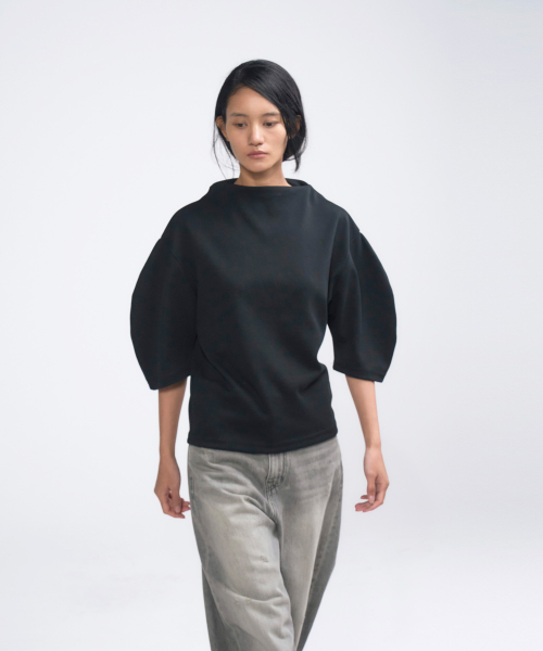 Arc Sleeve Top_Black-VNF26058