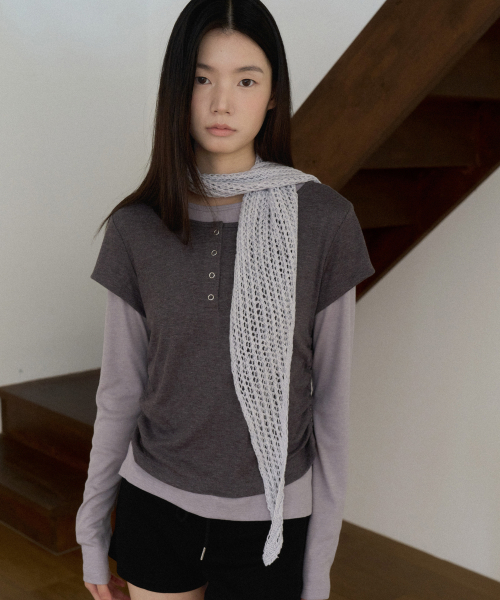 Open Knit Triangle Scarf (gray)