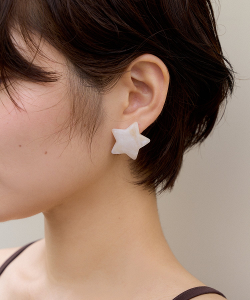 marble star earring - beige
