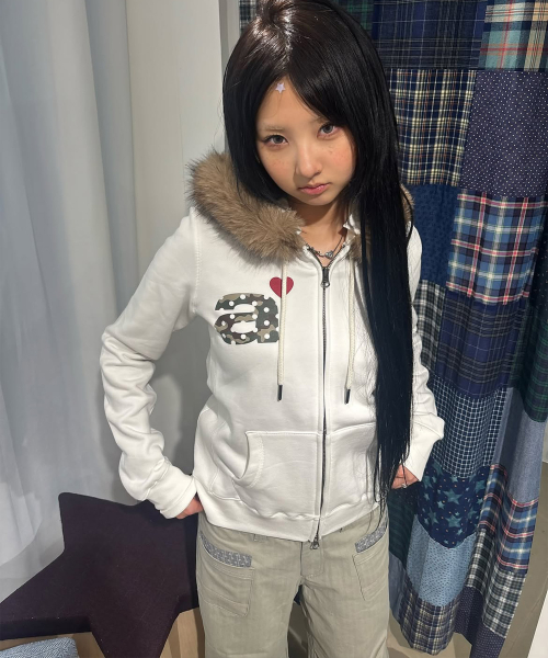 FUR DOT SMALL LETTER HOOD ZIP UP [IVORY]