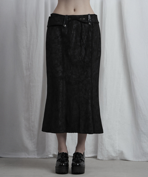 Suede Belt Low Rise Long Skirt (Black)