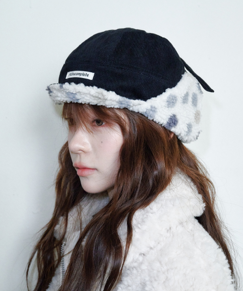 Corduroy Dot Dumble Flight Hat (Black)