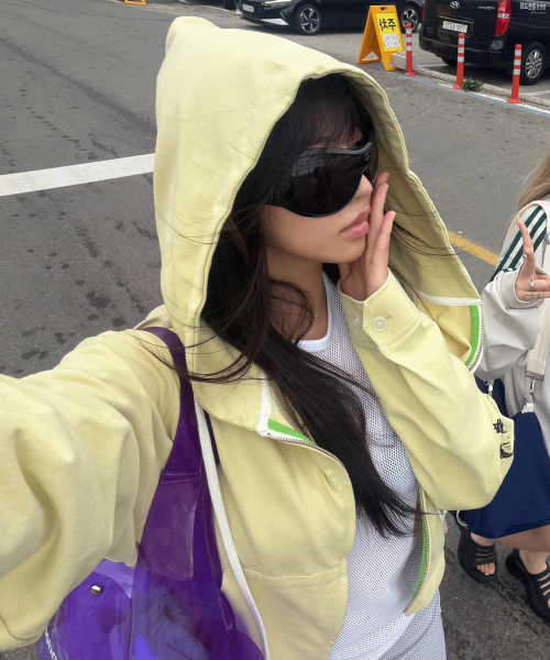 Butterfly Cropped Shirt Hoodie Zip-up (Light yellow)