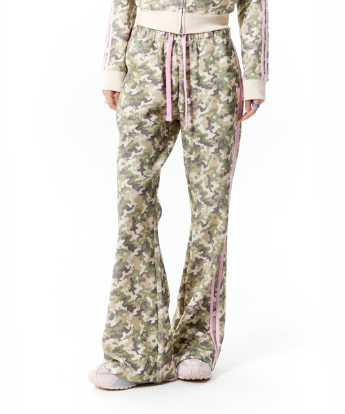 CHERRY CAMO TRACK FLARE PANTS(LIGHT KHAKI)