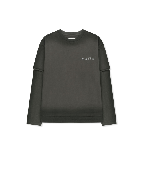 DUST WASHED LOGO LAYERED TOP IN CHARCOAL