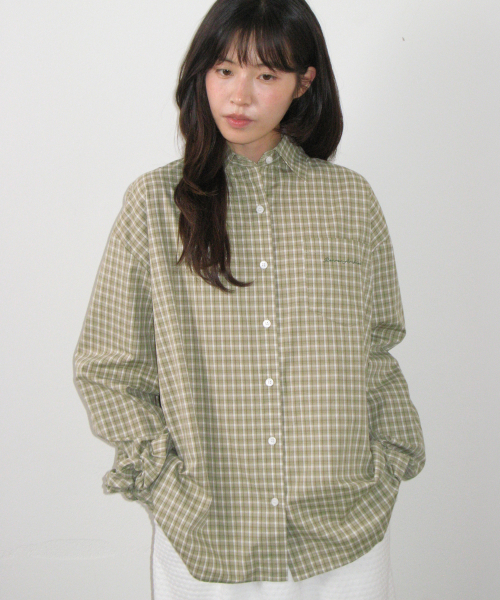 SCRUNCHIE SET LETTERING OVER FIT CHECK SHIRT OLIVE