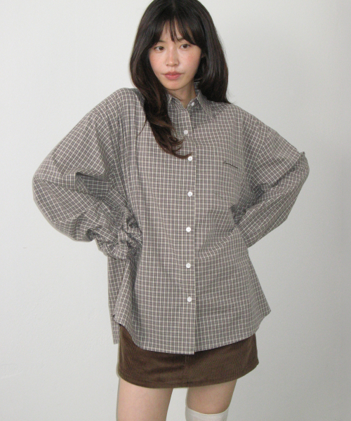 SCRUNCHIE SET LETTERING OVER FIT CHECK SHIRT BEIGE