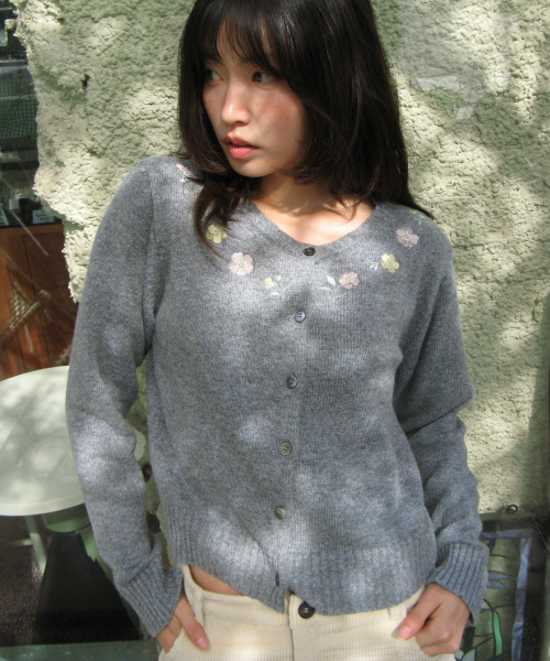 FLOWER EMBROIDERY CARDIGAN GREY