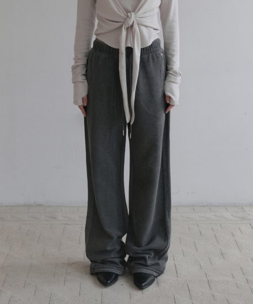 APPLIQUE PIGMENT WIDE SWEAT PANTS [CHARCOAL]