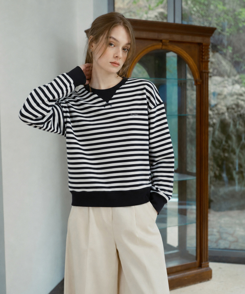 Striped Crewneck Sweatshirt J1TS02TA